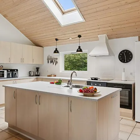 Luxury Pool Marielyst - By Traum Feriehus Bøtø By