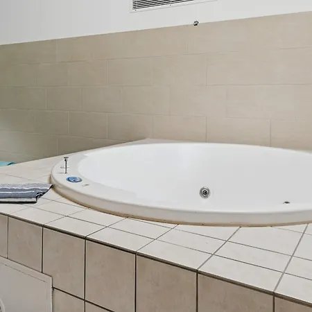 Luxury Pool Marielyst - By Traum * Bøtø By