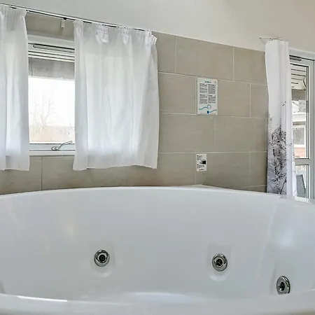 Luxury Pool Marielyst - By Traum * Bøtø By